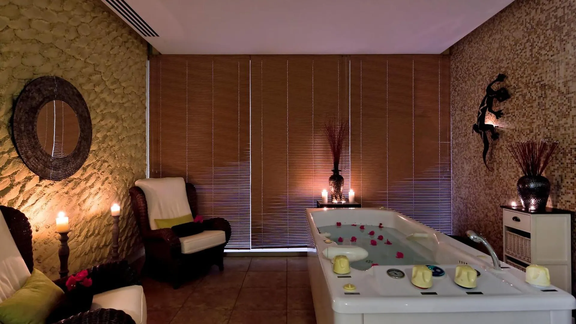 Occidental Jandia Royal Level - Adults Only Hotel Morro Jable  4*, Morro Jable (Fuerteventura)